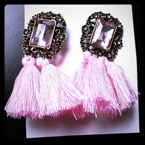Tassel earrings pink